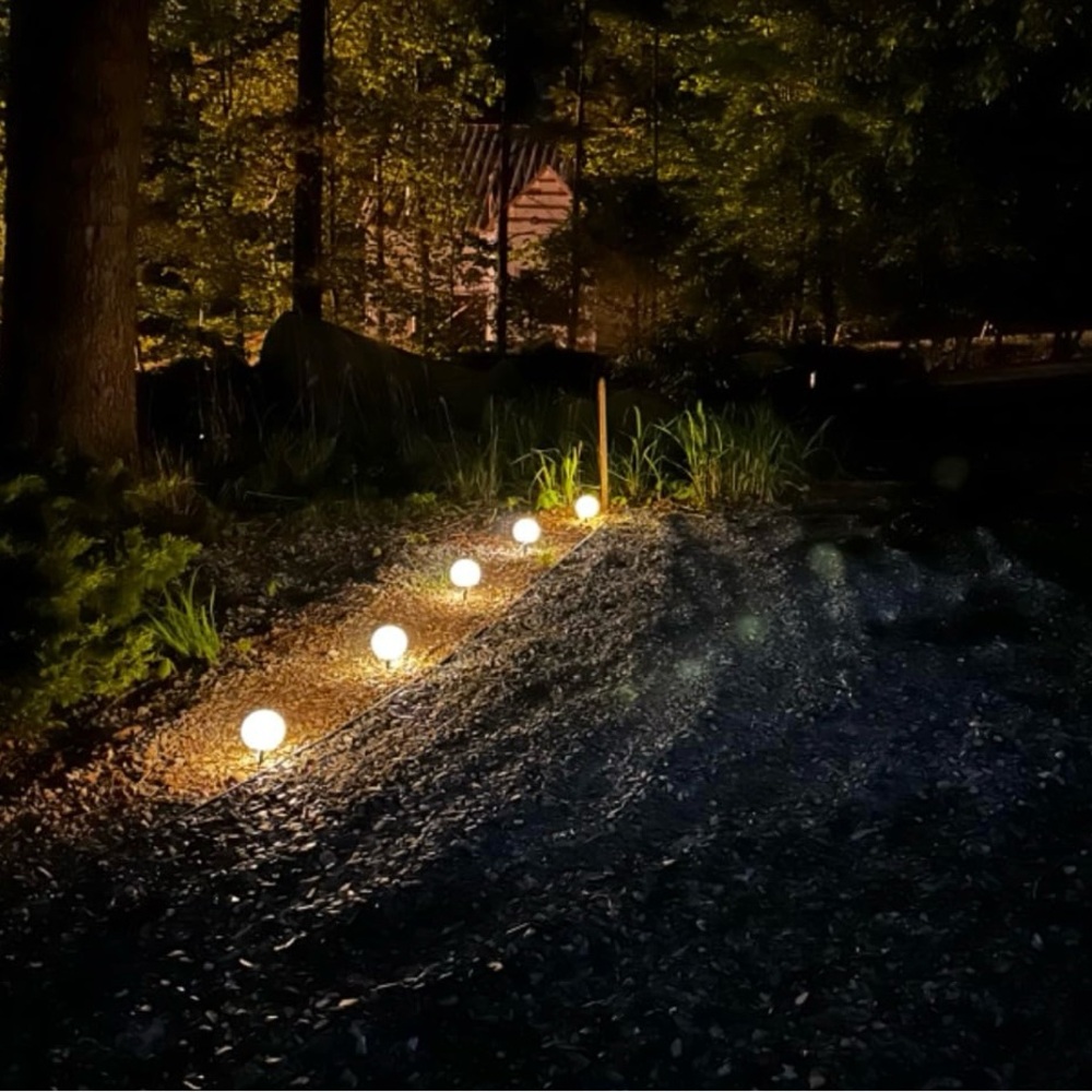 new 2 set Outdoor Solar Fence Lights firm price